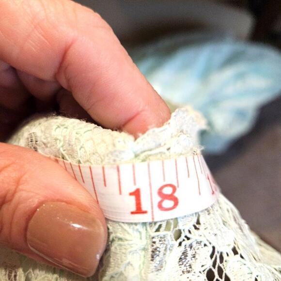 Elegant Mint Green Lace Evening Gown - Picture 8 of 12